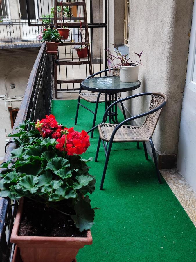 A Quiet Place In The Heart Of The City Будапеща Екстериор снимка