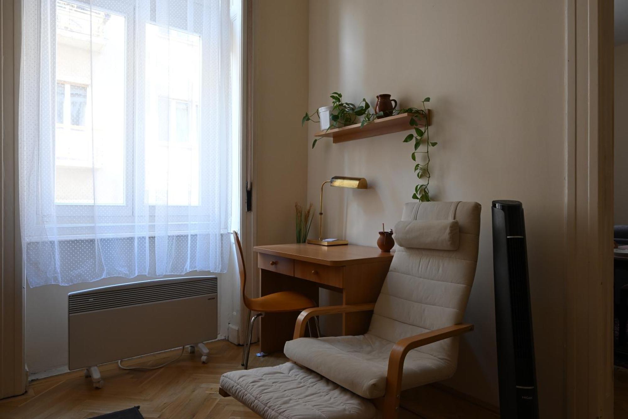 A Quiet Place In The Heart Of The City Будапеща Екстериор снимка