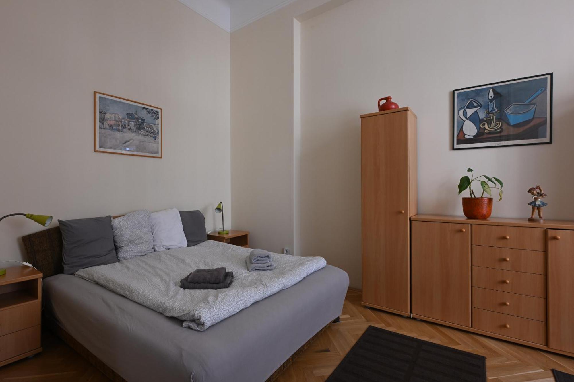 A Quiet Place In The Heart Of The City Будапеща Екстериор снимка