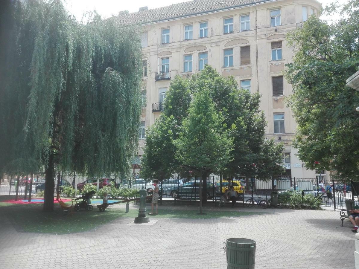 A Quiet Place In The Heart Of The City Будапеща Екстериор снимка